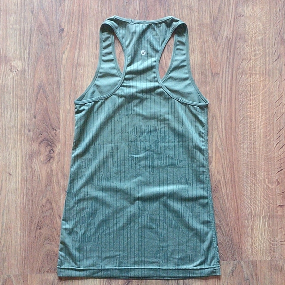 Lululemon - racerback tank - Picture 2 of 4